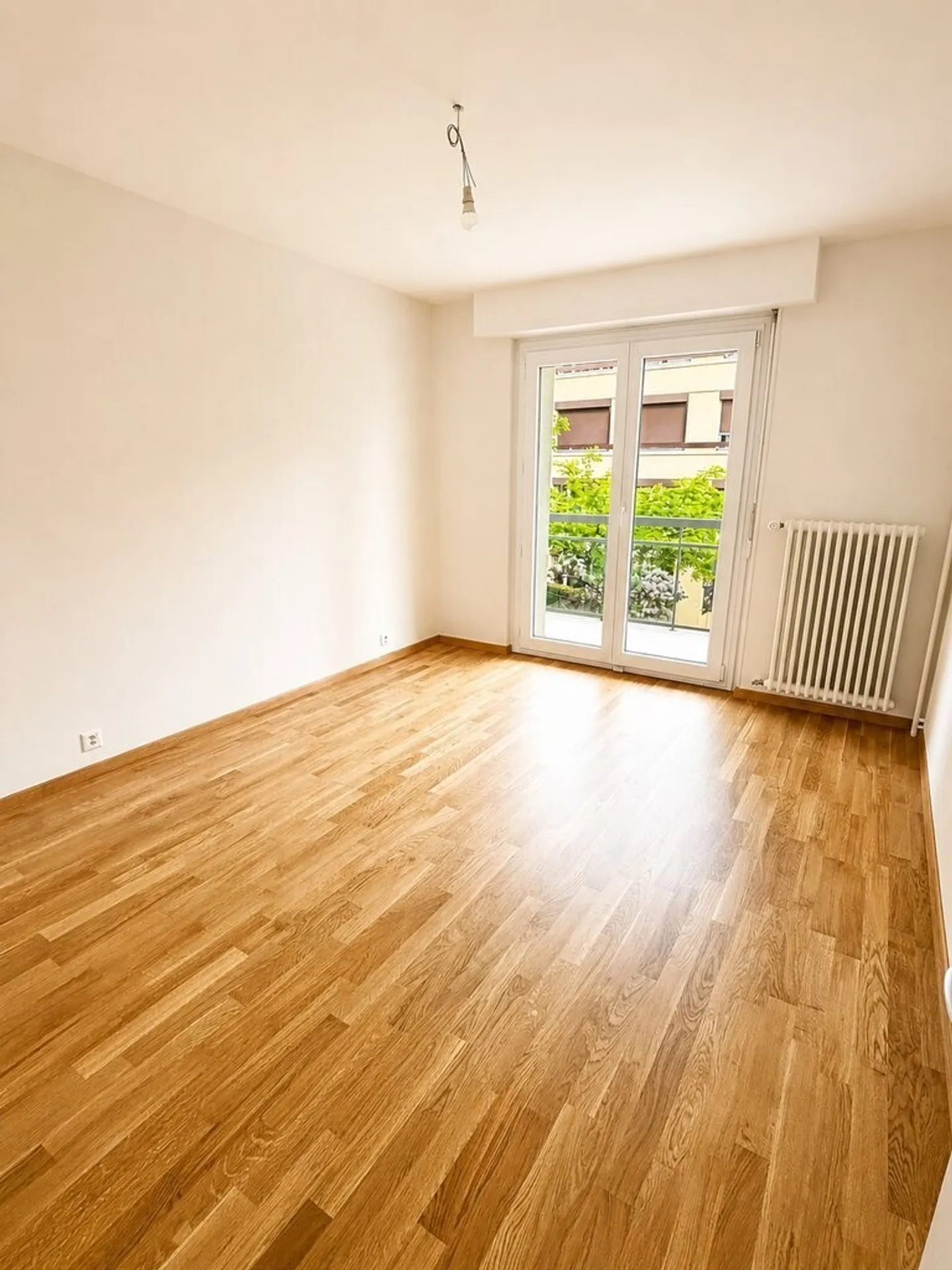 Bell'appartamento di 3,5 stanze completamente ristrutturato - Foto 7 di 9