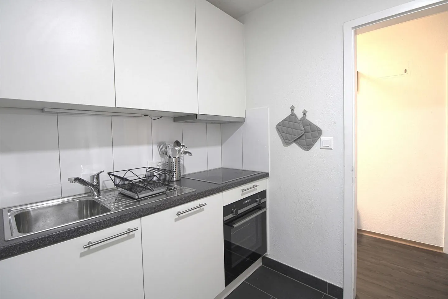 Chambre meublée dans un appartement modernisé dans un emplacement de choix - Photo 5 sur 8