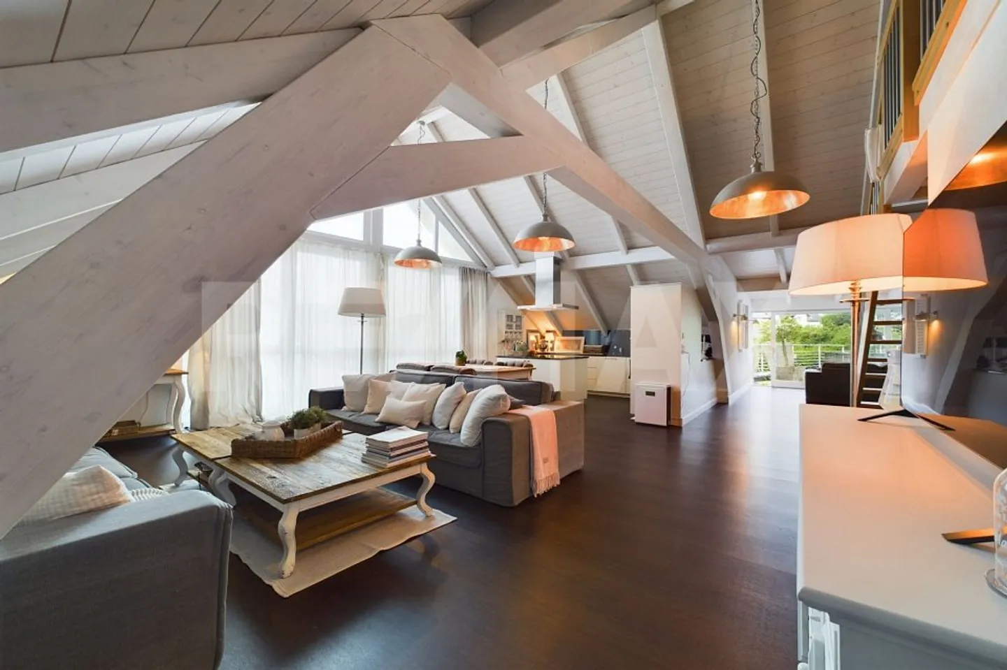 Rarity - Dream Apartment with Large Rooftop Terrace - Photo 3 of 9