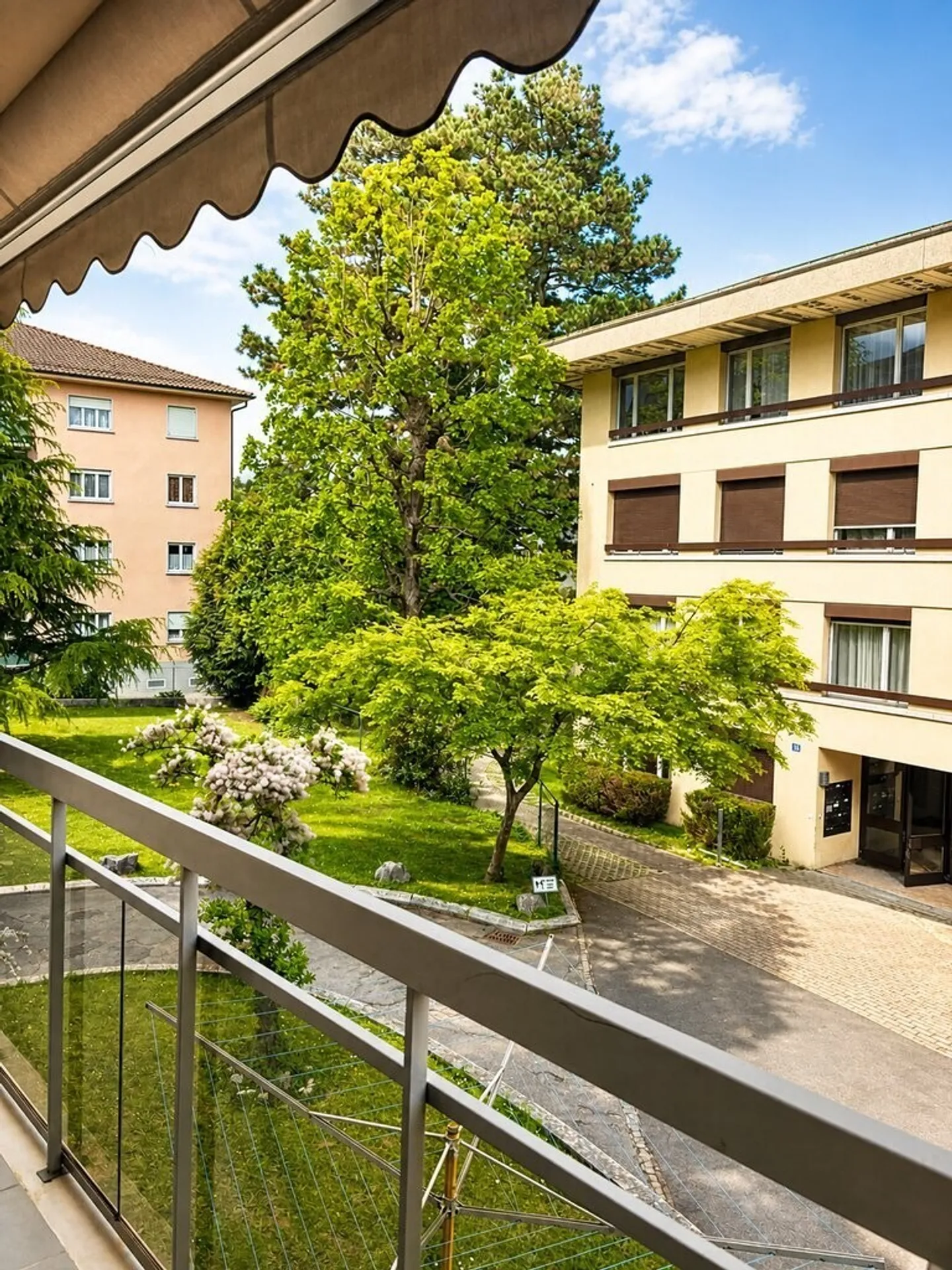 Bell'appartamento di 3,5 stanze completamente ristrutturato - Foto 9 di 9