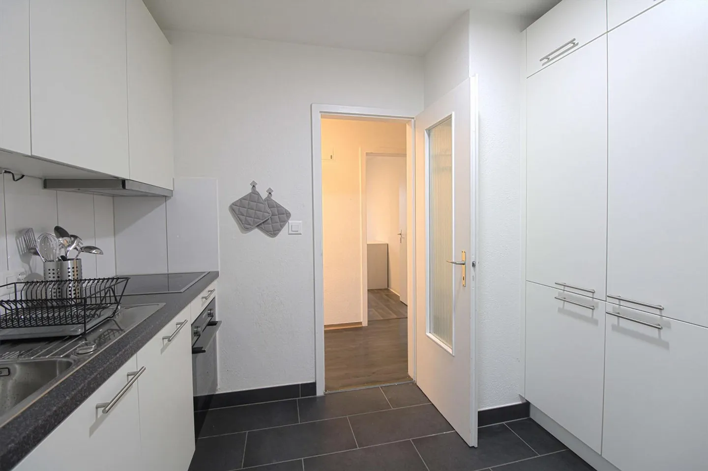 Chambre meublée dans un appartement modernisé dans un emplacement de choix - Photo 4 sur 8