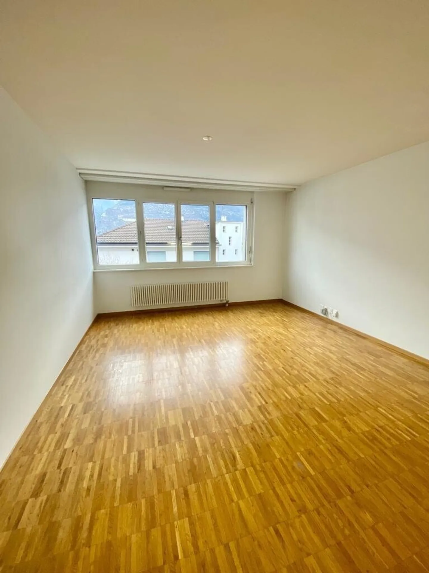 To seize! Magnificent apartment in Sierre! - Photo 2 of 9