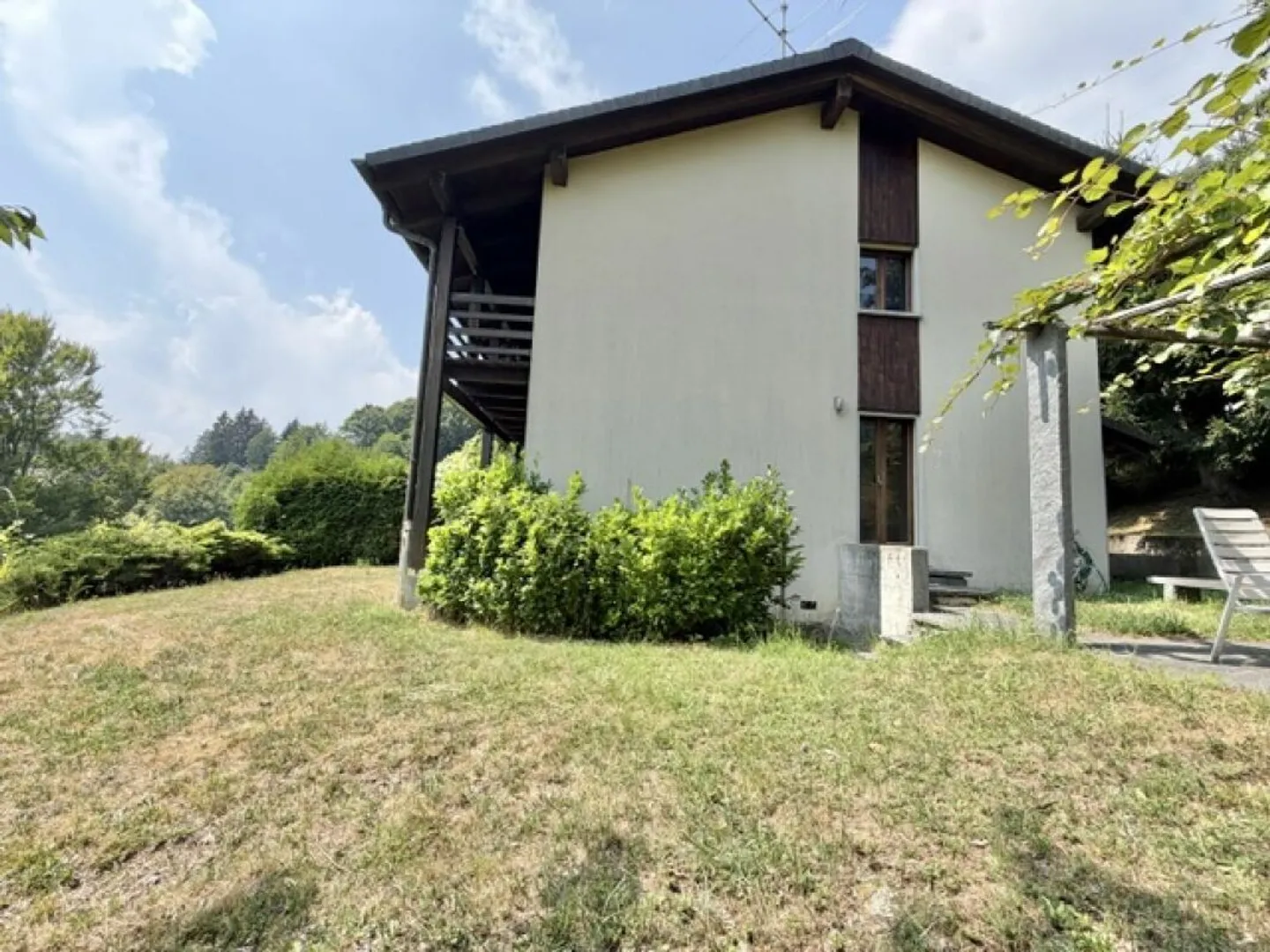 Charming Row House in Cardada - Photo 3 of 14