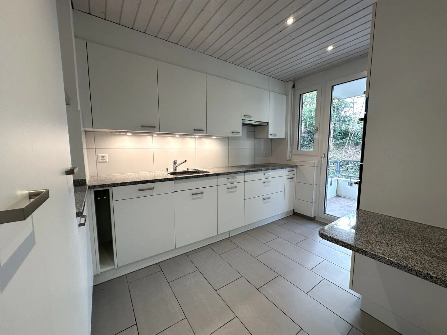 Appartement lumineux avec espace de jardin - Photo 4 sur 16