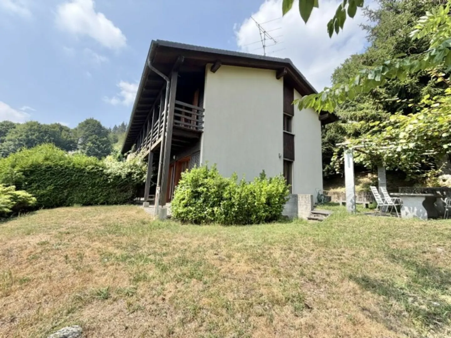Charming Row House in Cardada - Photo 1 of 14