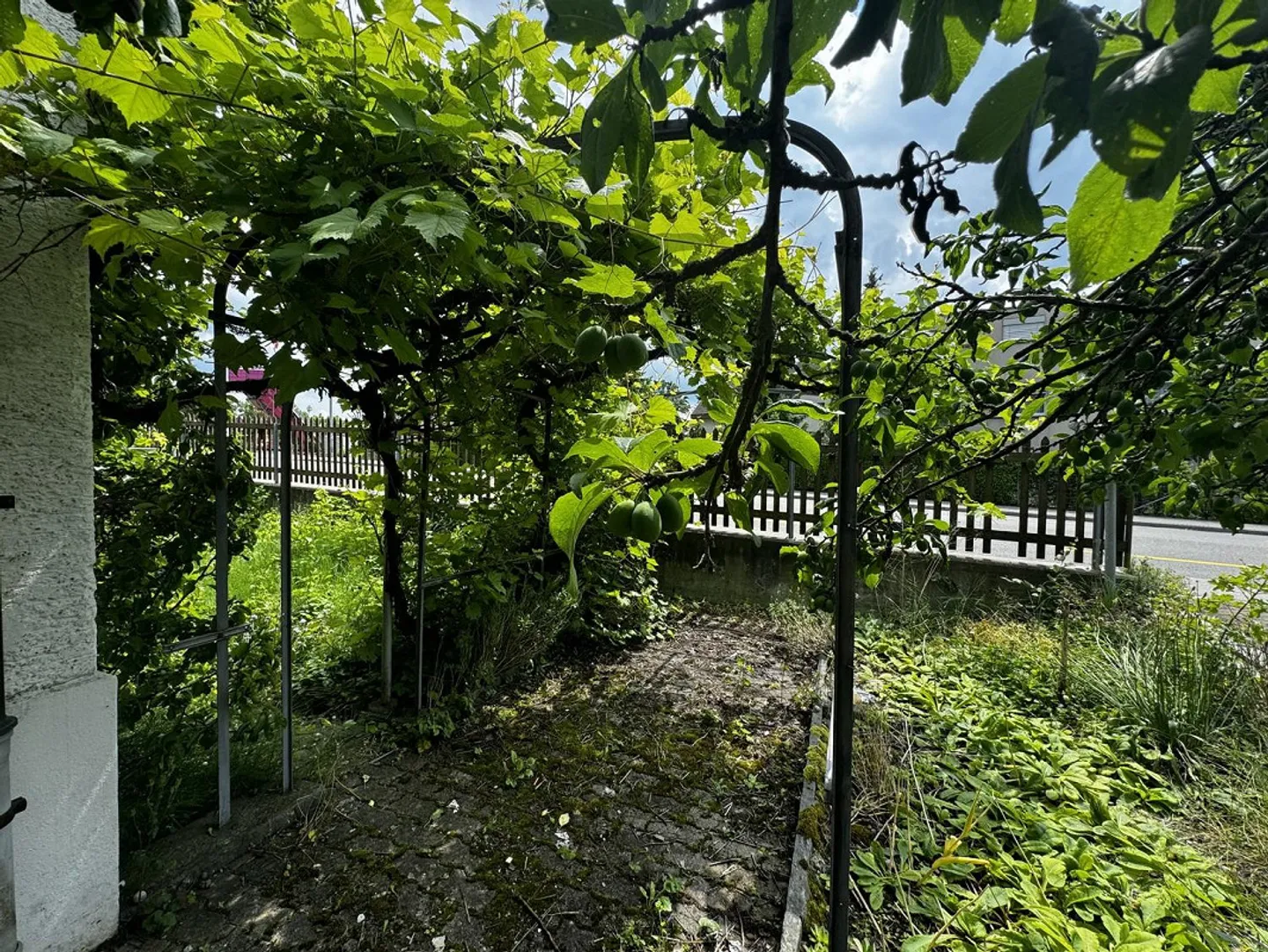 Rareté charmante avec potentiel de développement au cœur de Glattbrugg - Photo 4 sur 4