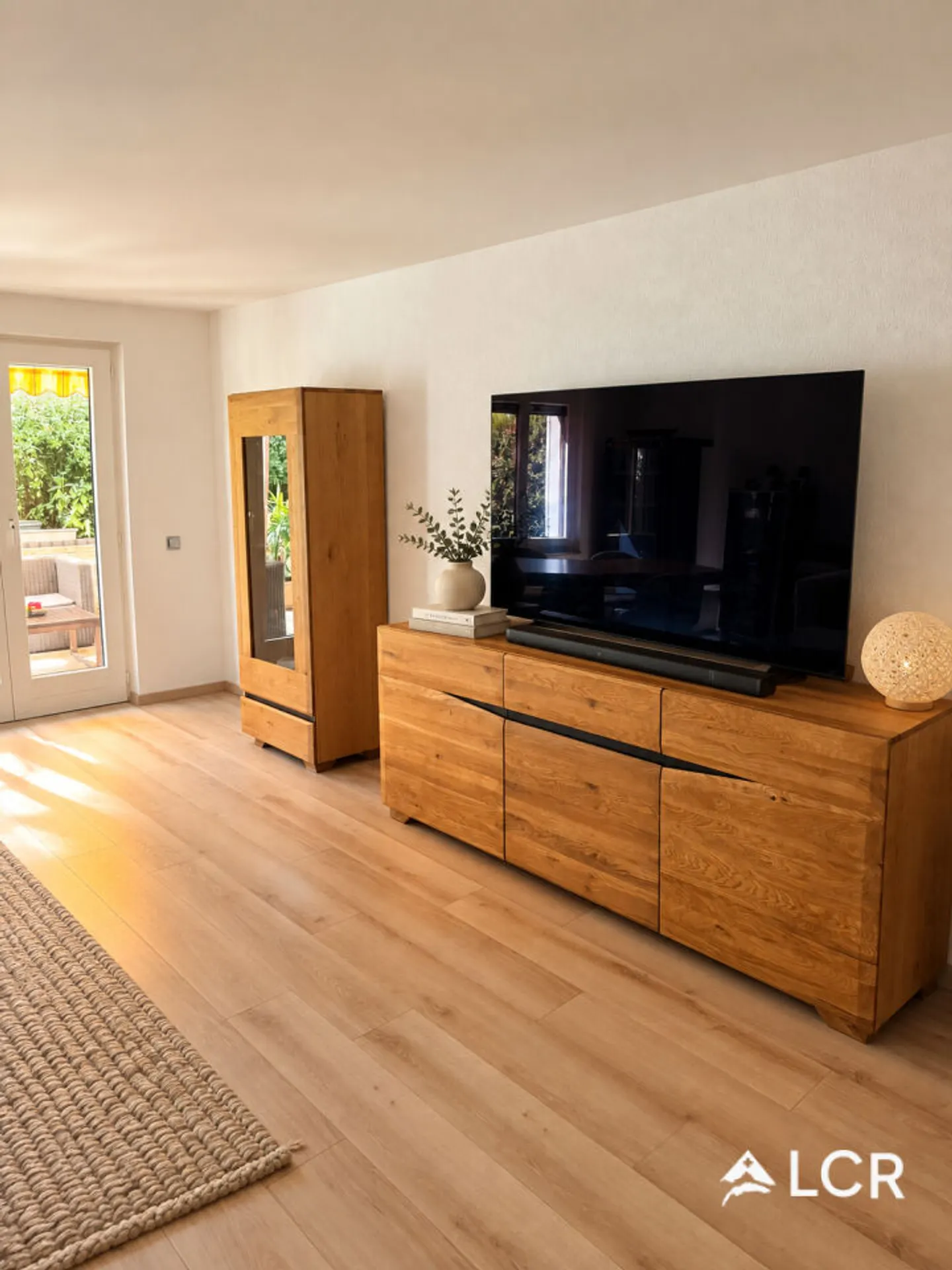Beautiful 6-room apartment in Bernex - Photo 2 of 13