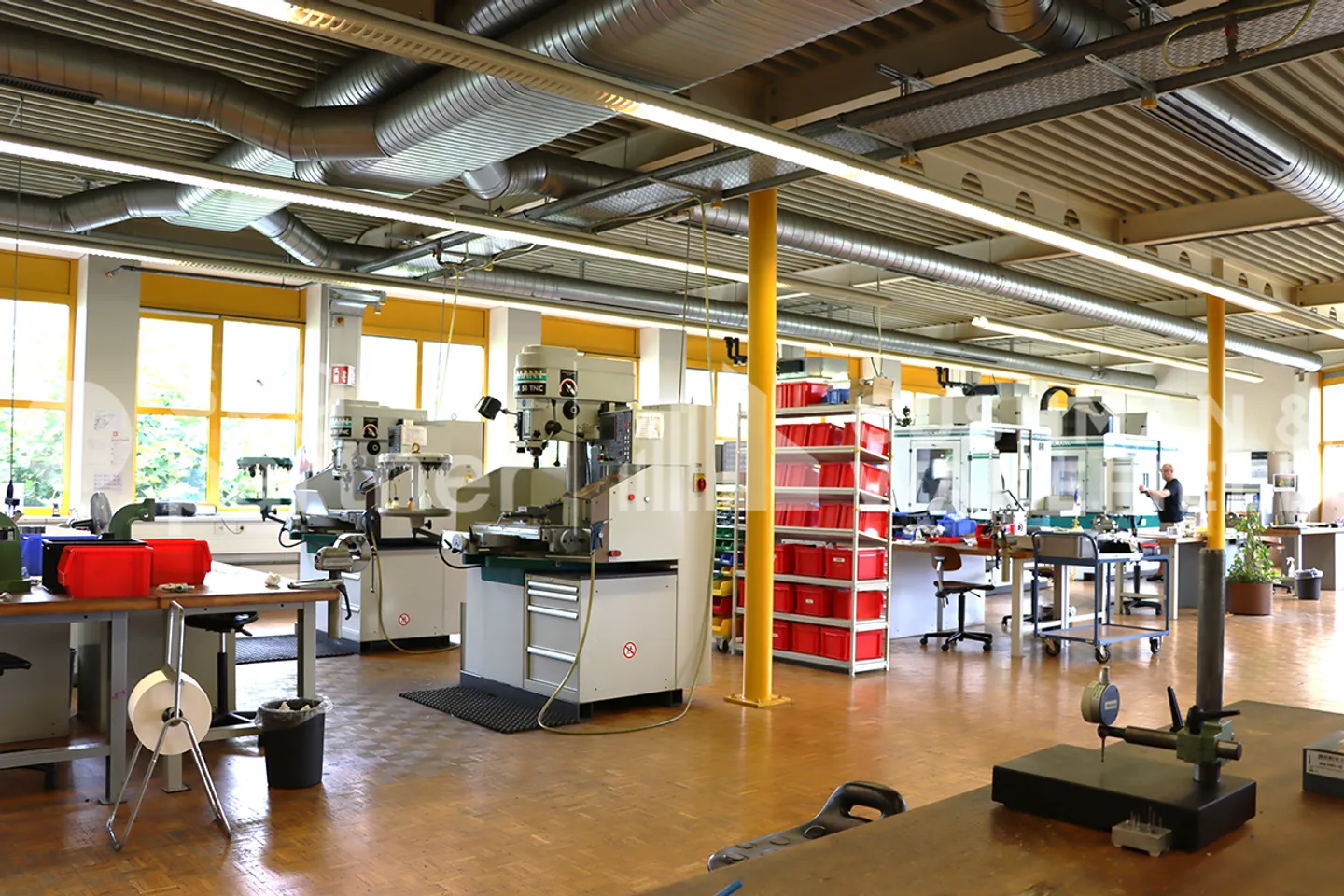 STAND 63 - Areas for Innovative Companies in the Center of the Jura - Photo 5 of 10