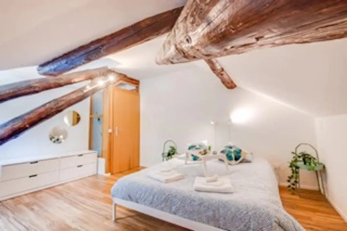 Appartement à louer - Photo 2 sur 10