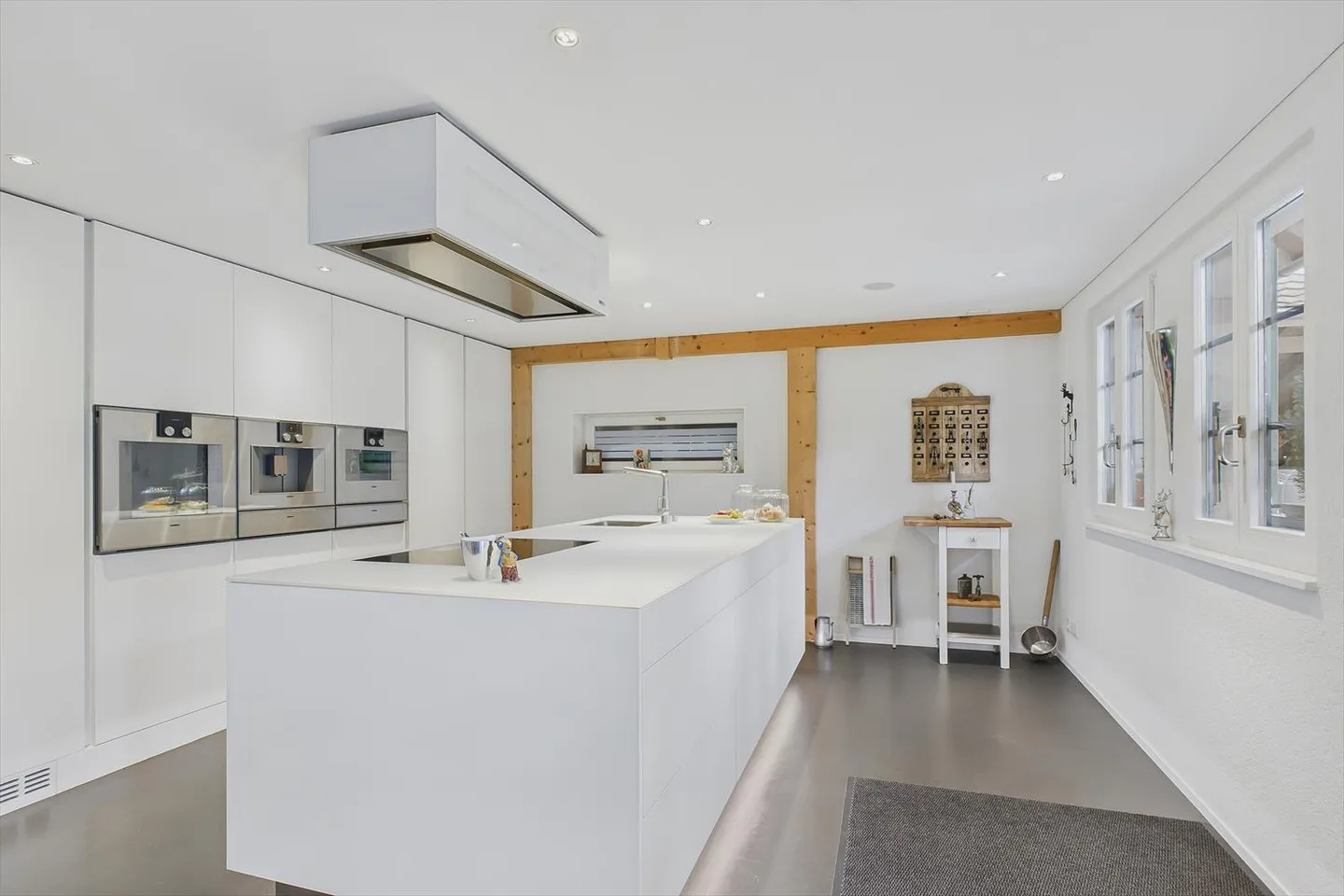 Mixed building - Photo 5 of 13