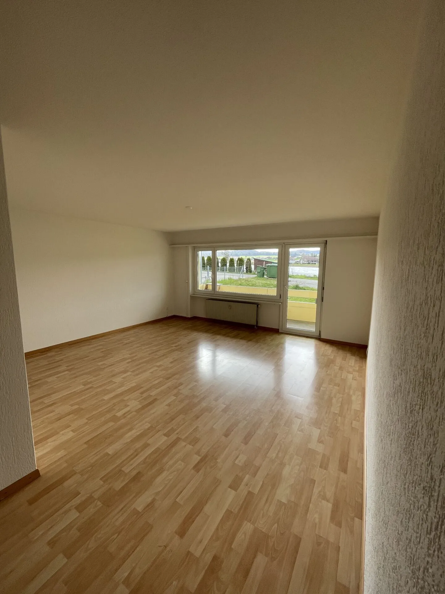 Refreshed 3.5-room apartment on the 1st floor - with the best view of the green landscape in Hindelbank for rent! - Photo 4 of 9