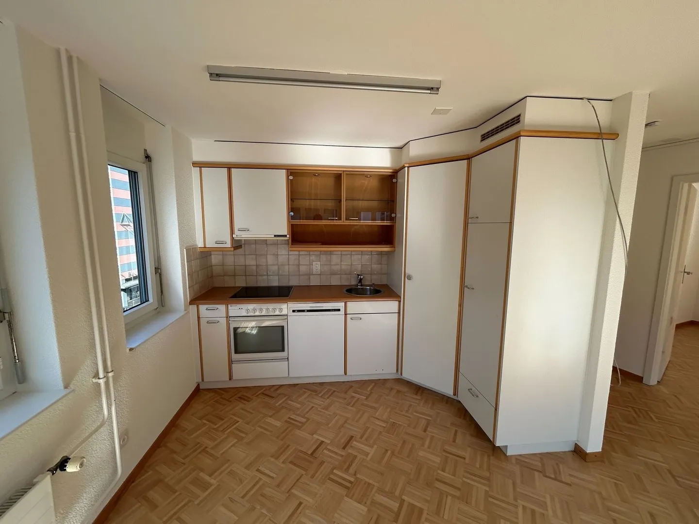 Appartement spacieux de 3,5 pièces dans le centre-ville - Photo 2 sur 8