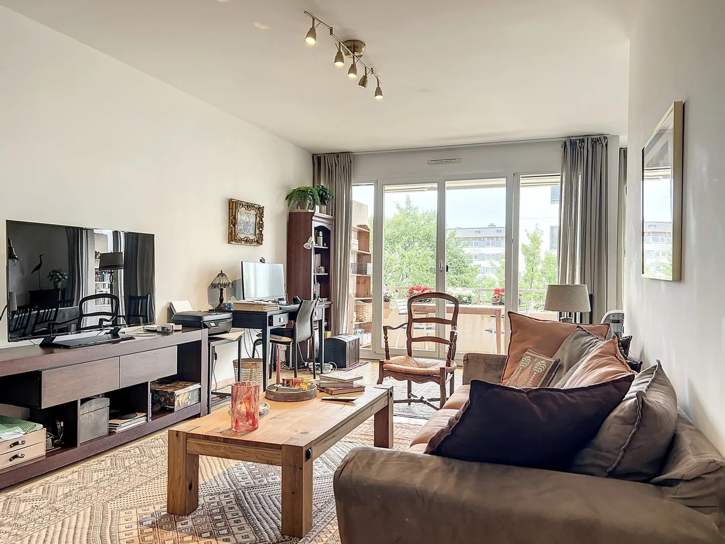 Modern Apartment in Grand-Saconnex - Photo 3 of 7