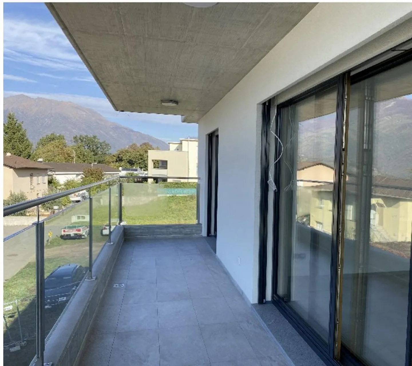 Bâtiment générant des revenus avec 3 appartements et 6 places de parking - Photo 5 sur 5
