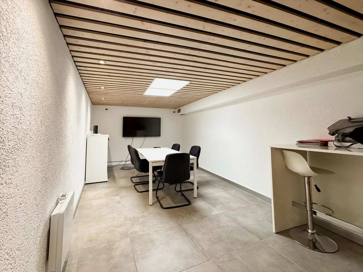 Belles espaces commerciaux près du centre-ville. - Photo 6 sur 12