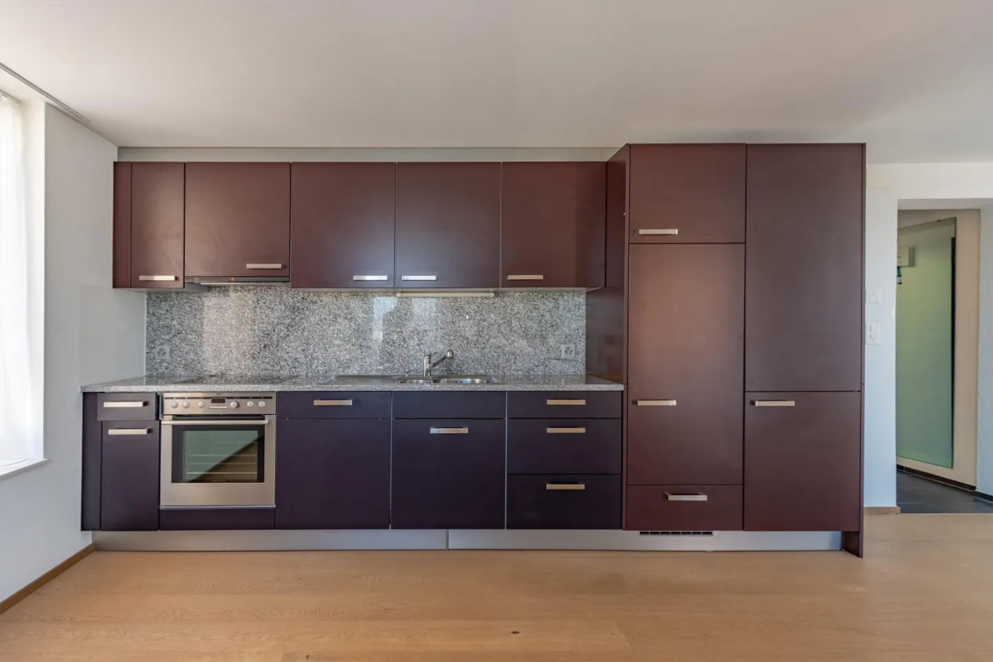 Modern 3.5-room apartment in a charming 4-party house with balcony - Photo 1 of 12