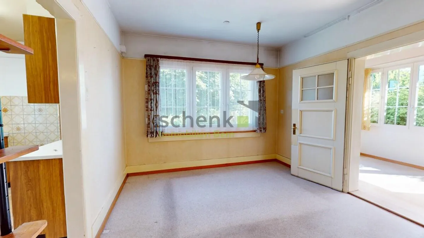 Charming Family House with Garden - Photo 10 of 18