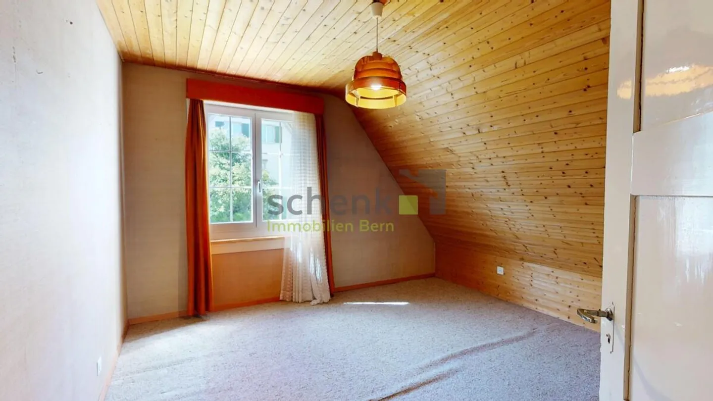 Charming Family House with Garden - Photo 13 of 18
