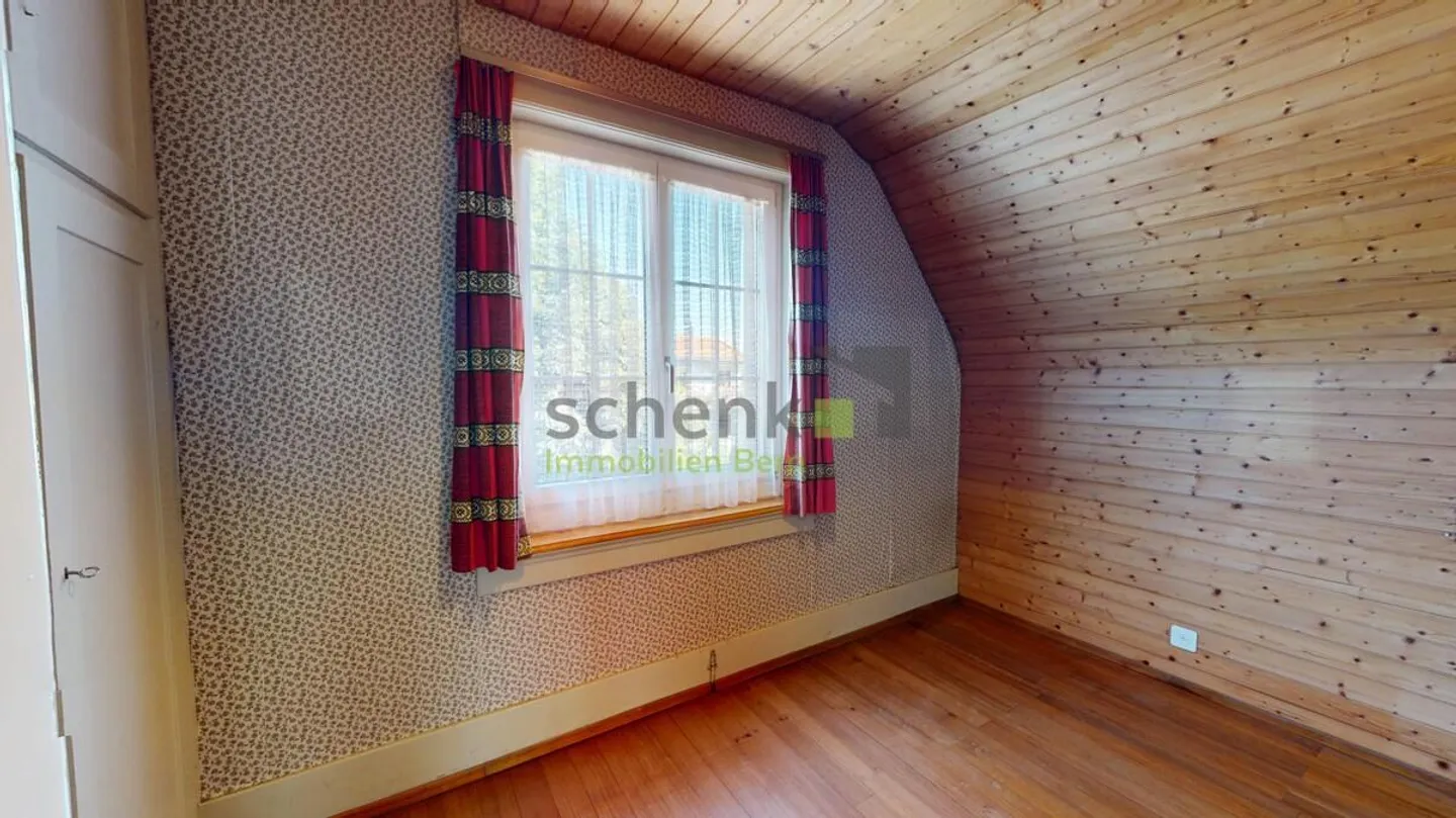 Charming Family House with Garden - Photo 14 of 18