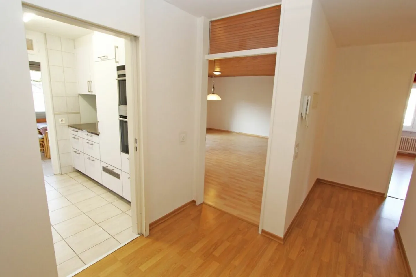 Appartamento in affitto - Foto 6 di 12