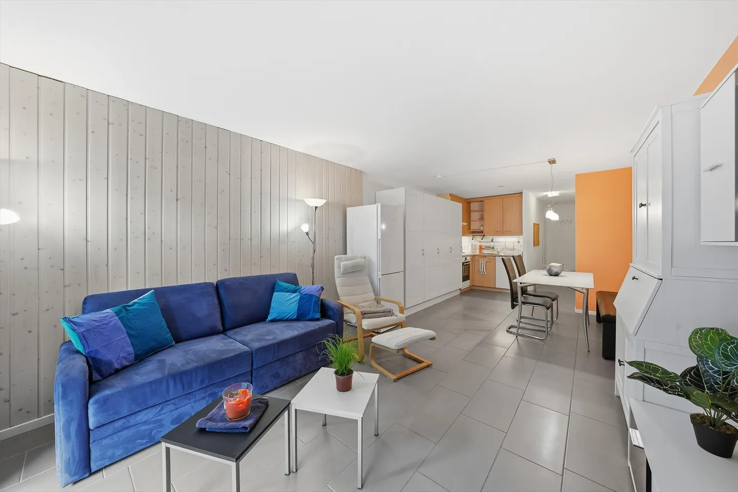 Fully furnished 2.5 room apartment - Photo 3 of 11