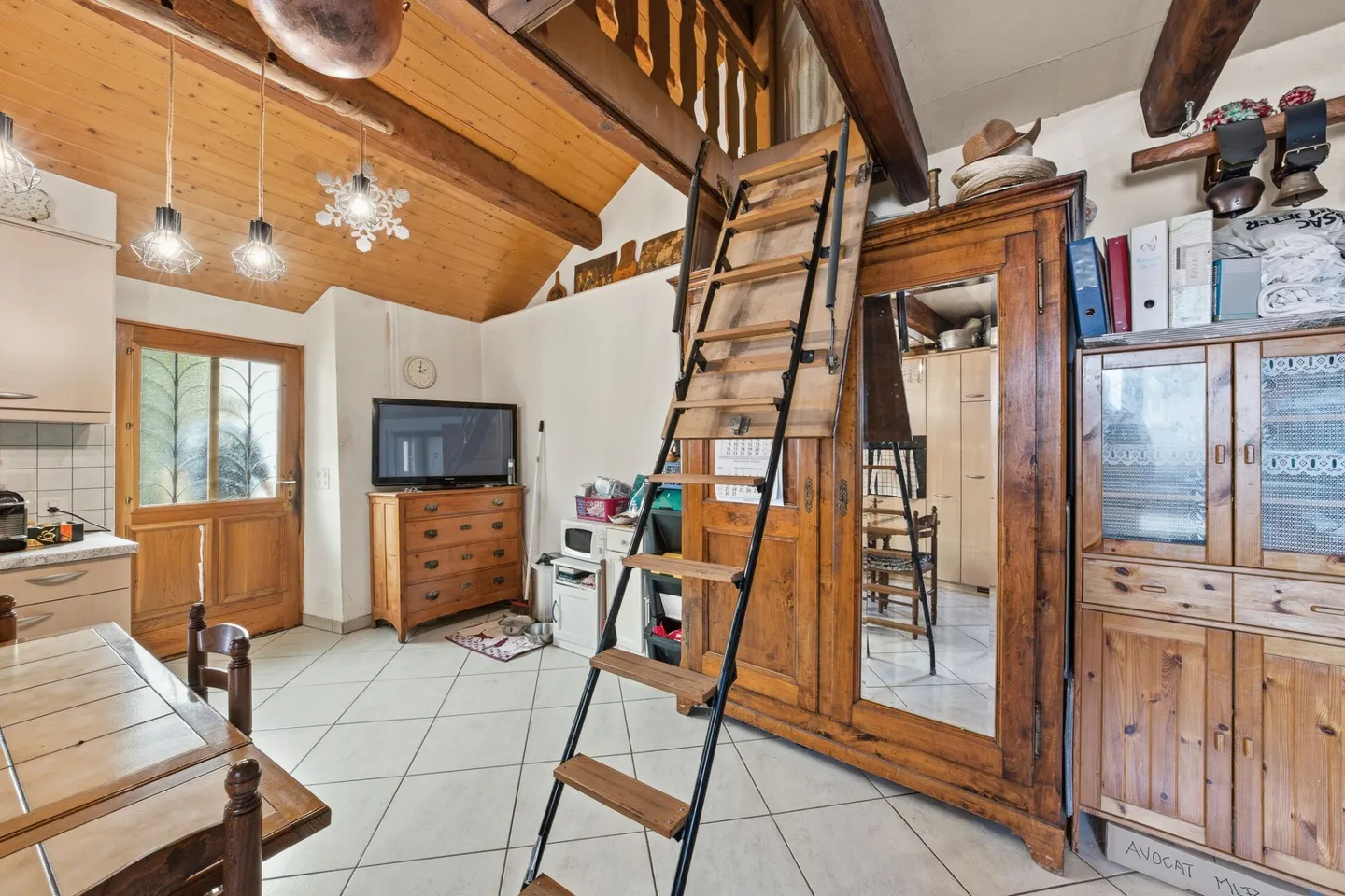 Charming village house to renovate - Photo 9 of 12