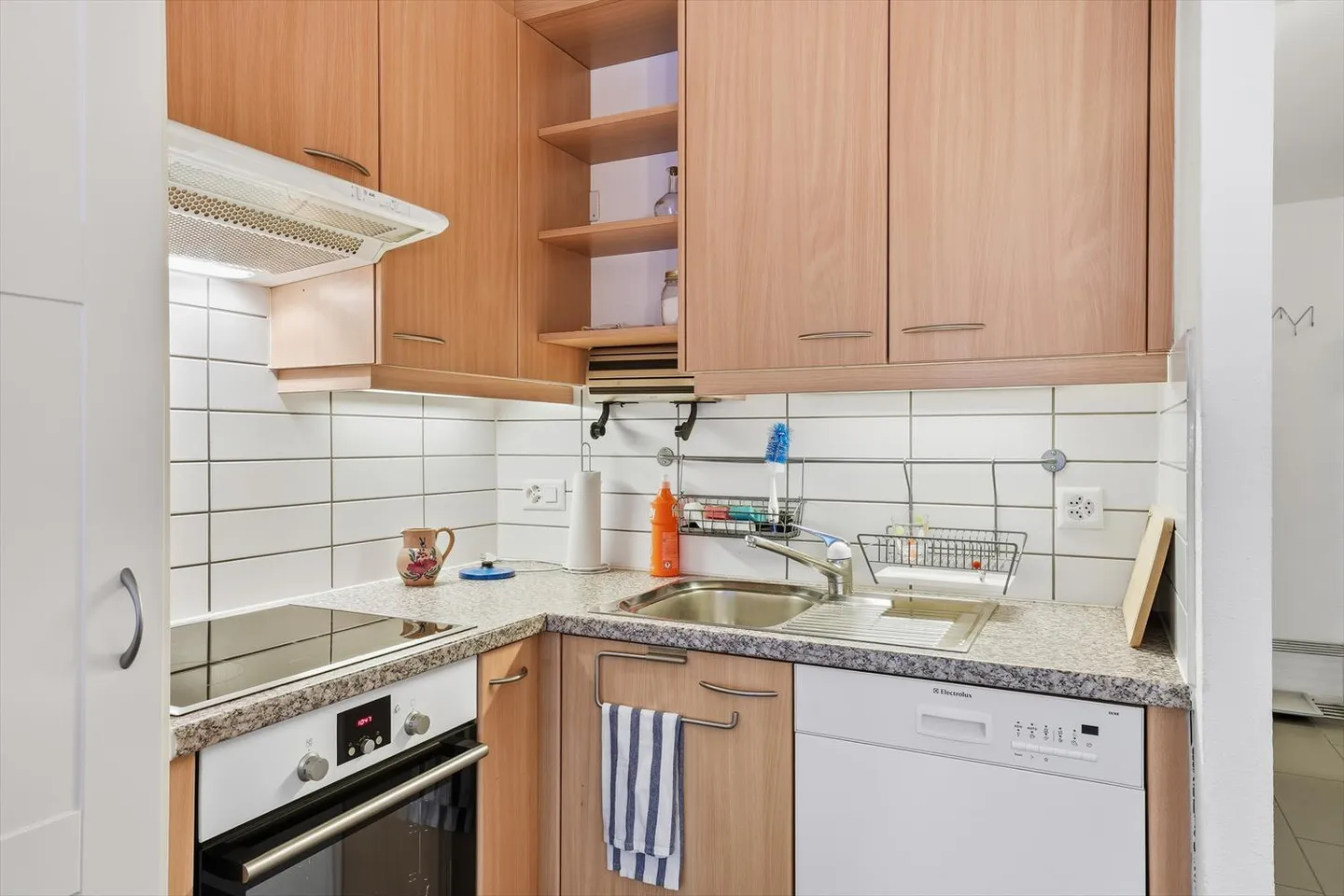 Fully furnished 2.5 room apartment - Photo 6 of 11