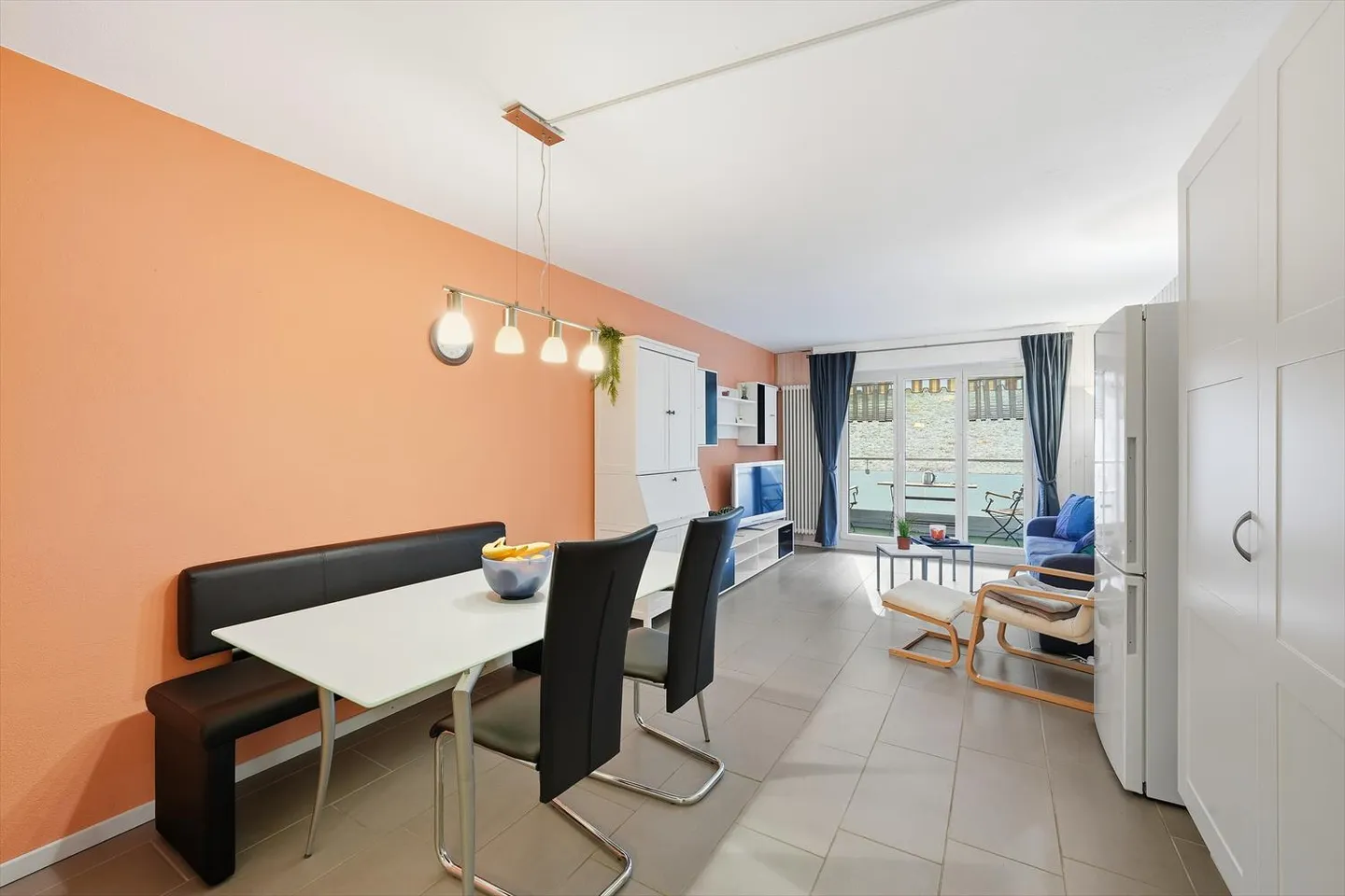 Fully furnished 2.5 room apartment - Photo 7 of 11