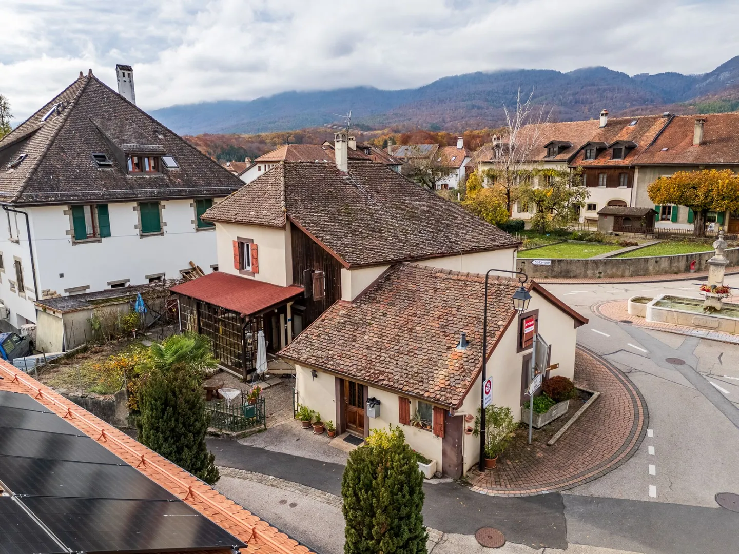 Charming village house to renovate - Photo 12 of 12