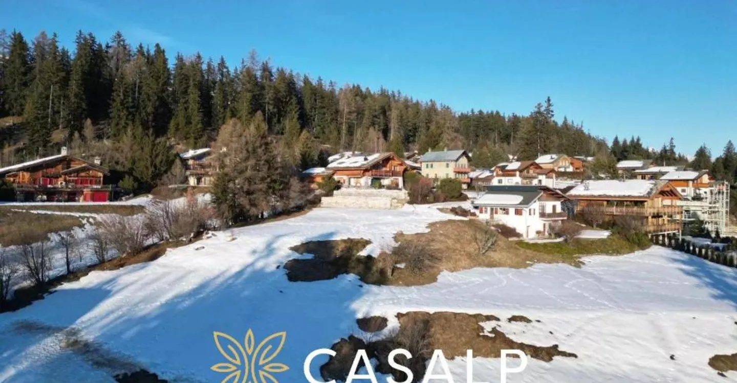 Terreno Esclusivo a Crans-Montana - Foto 1 di 8