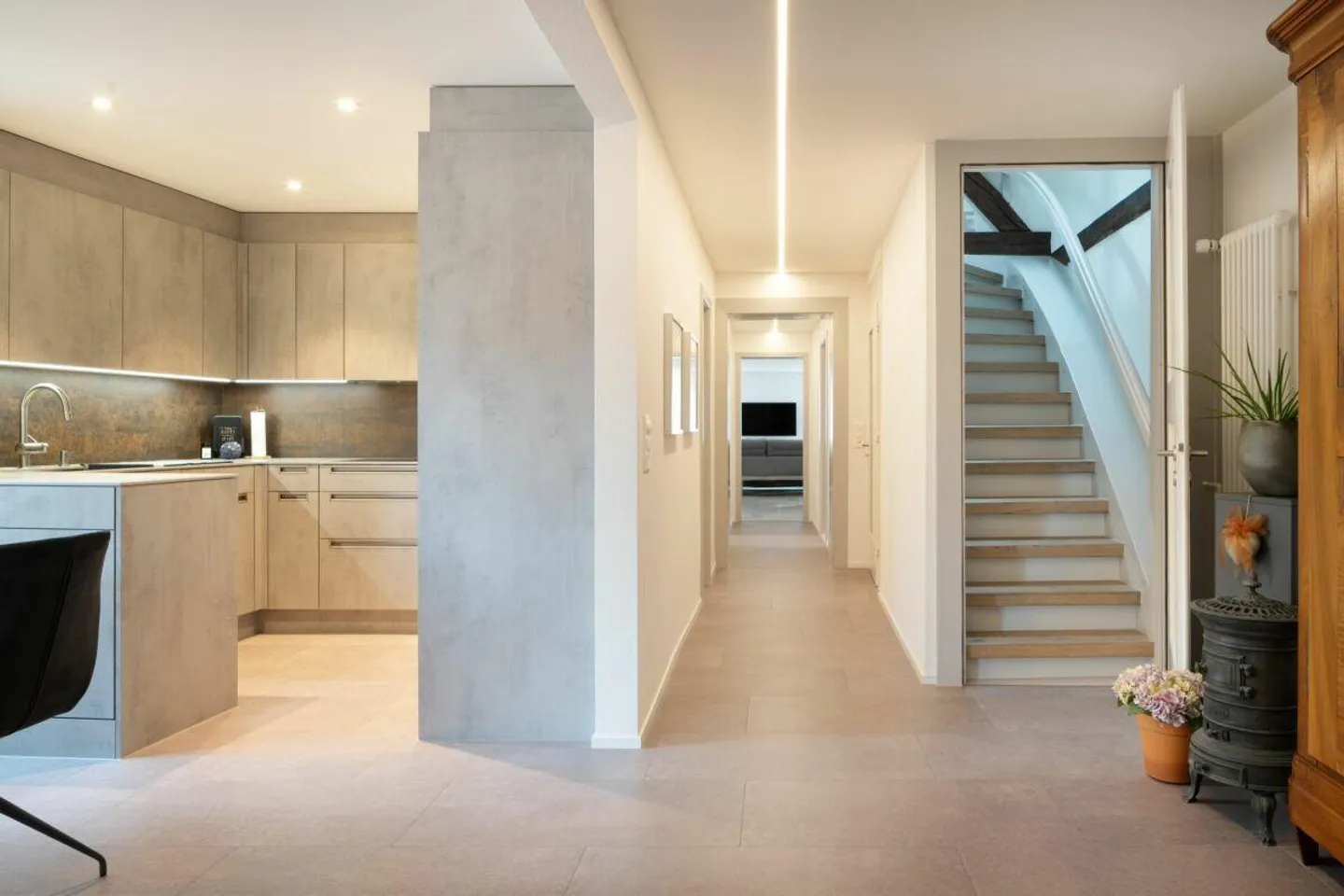 Exclusive and spacious 5.5 Z' penthouse apartment in the village center - Photo 1 of 14