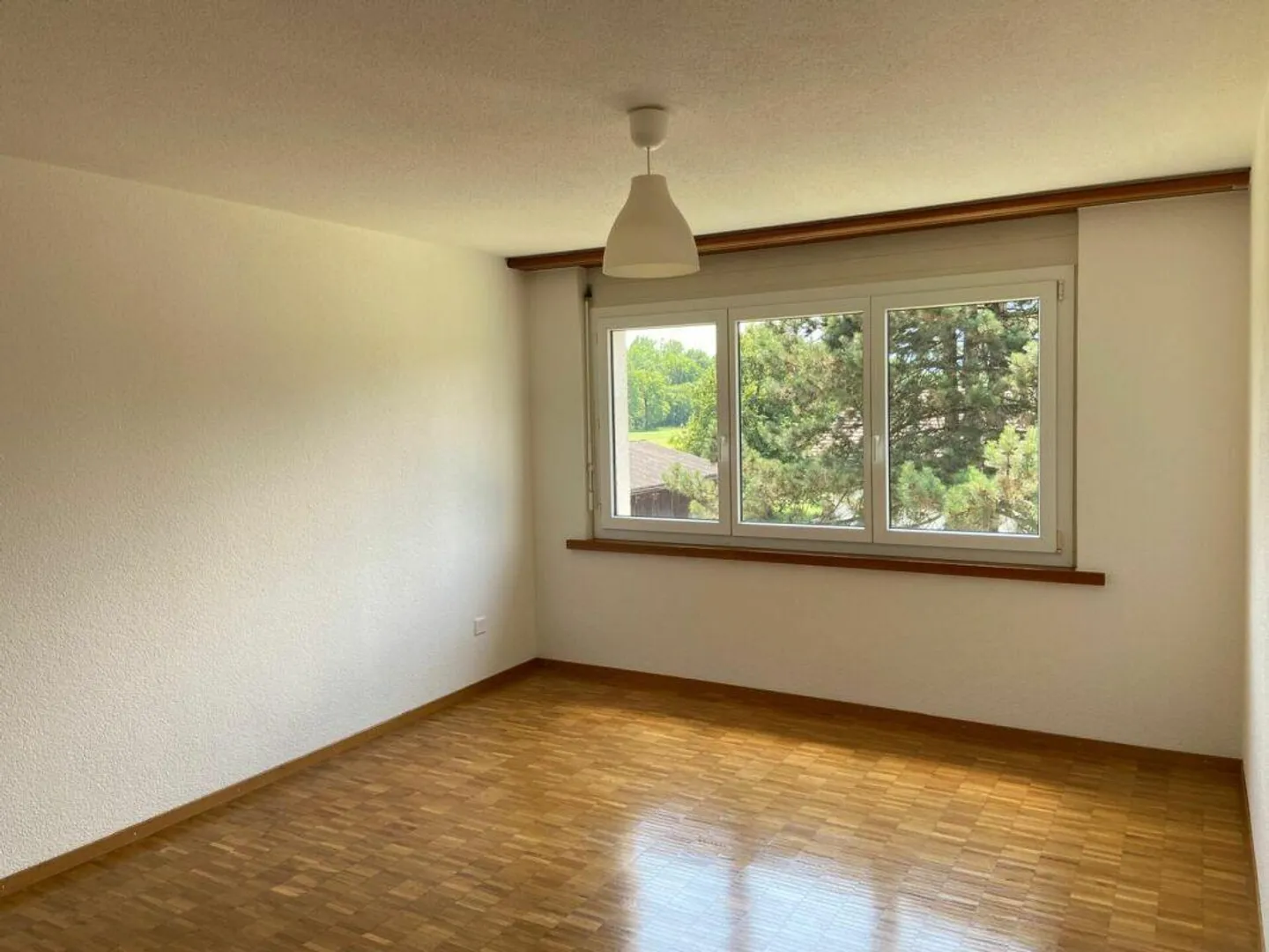 Appartement 4.5 pièces dans un emplacement calme et ensoleillé - Photo 7 sur 11