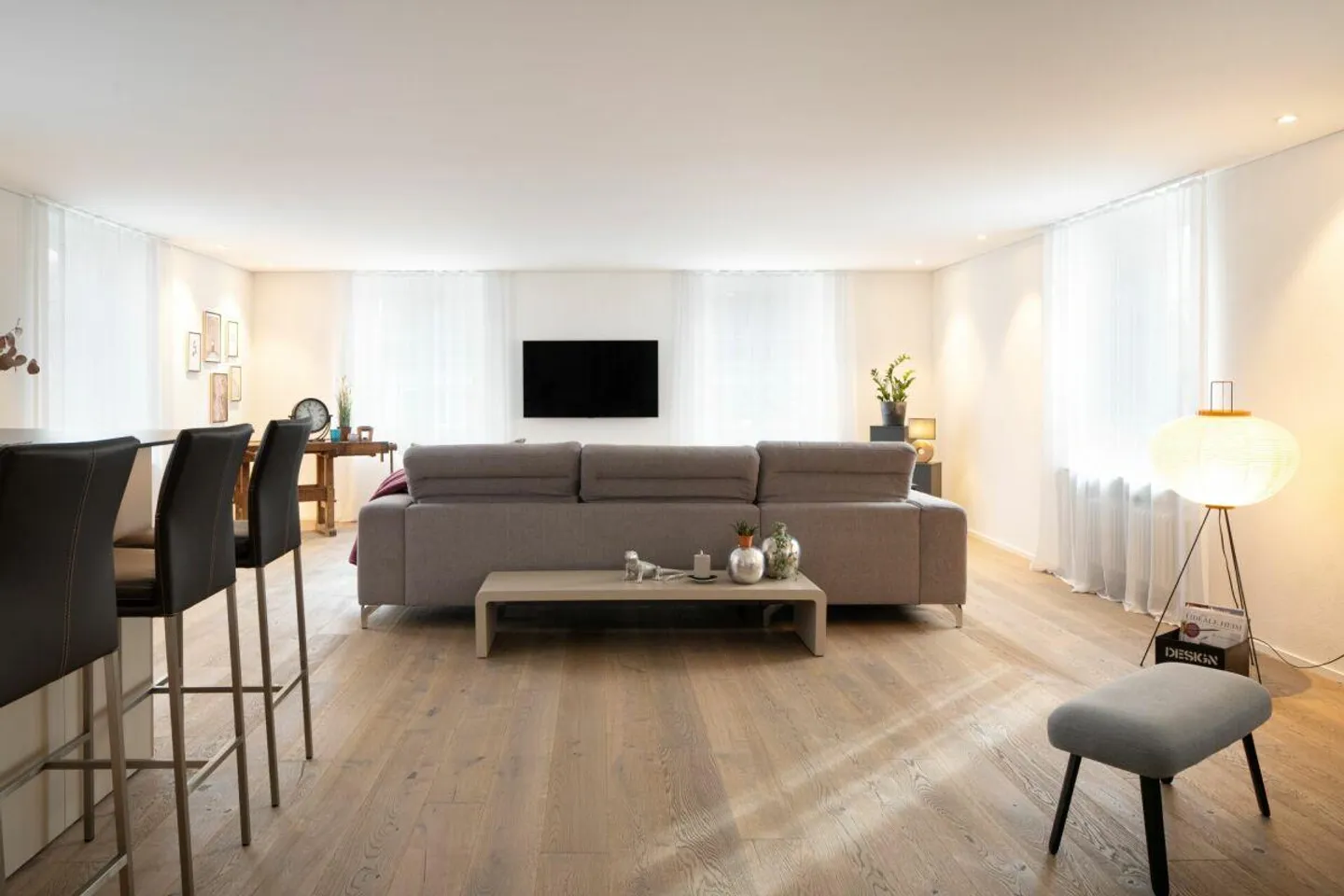Exclusive and spacious 5.5 Z' penthouse apartment in the village center - Photo 2 of 14