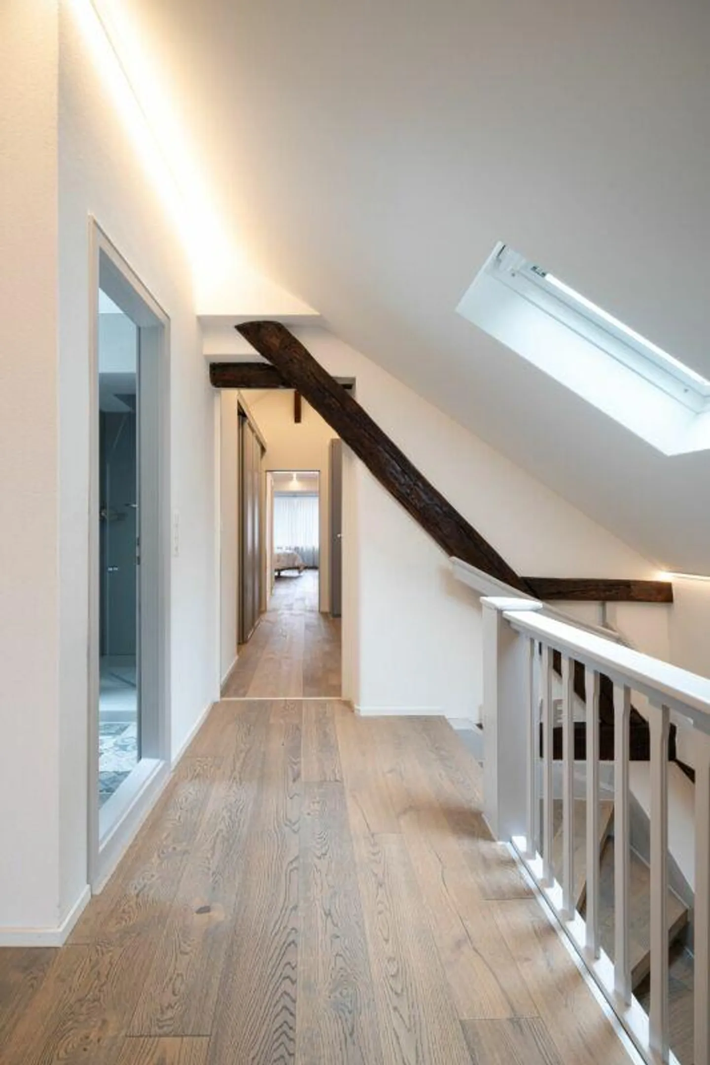 Exclusive and spacious 5.5 Z' penthouse apartment in the village center - Photo 3 of 14