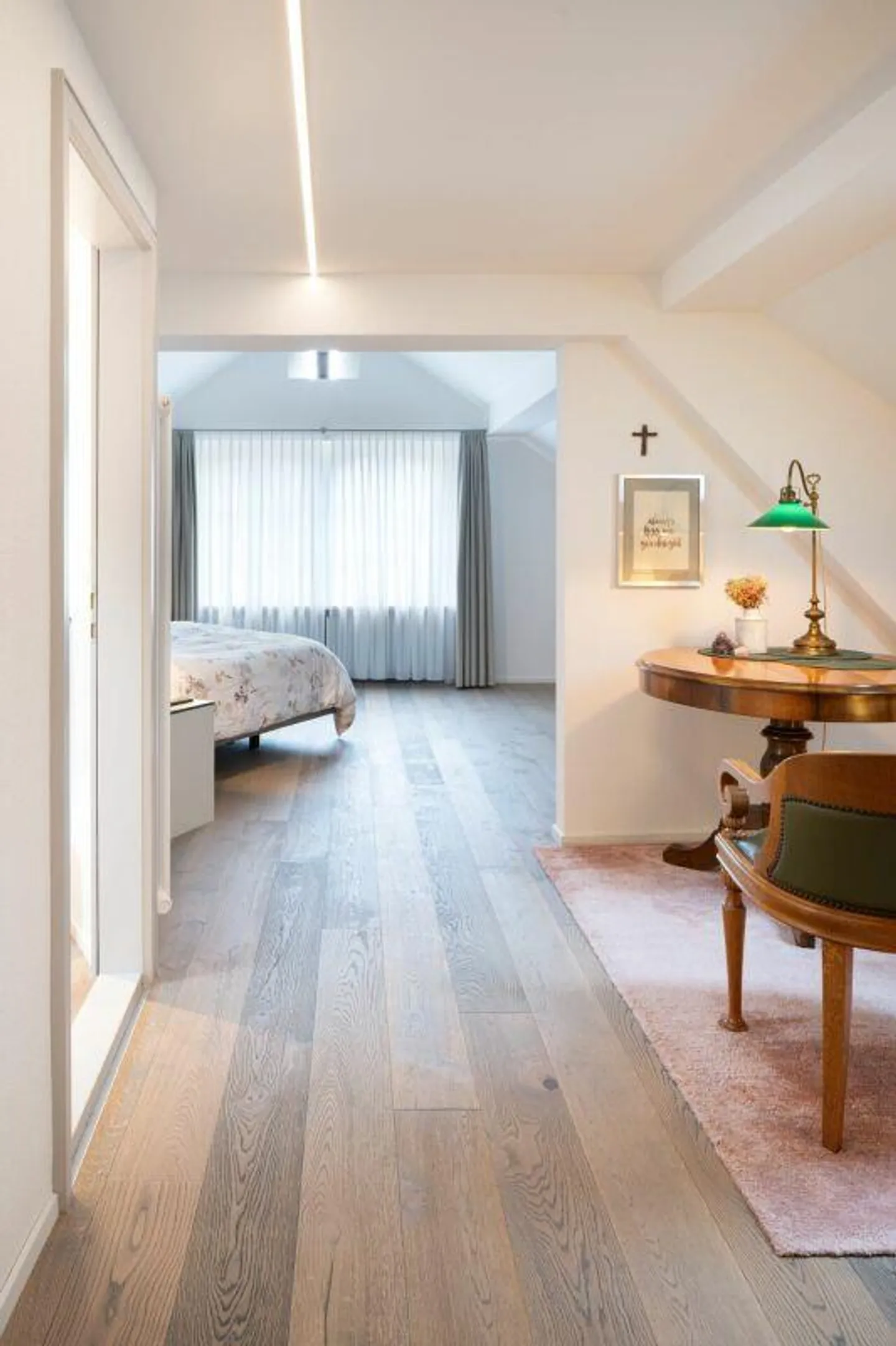Exclusive and spacious 5.5 Z' penthouse apartment in the village center - Photo 8 of 14