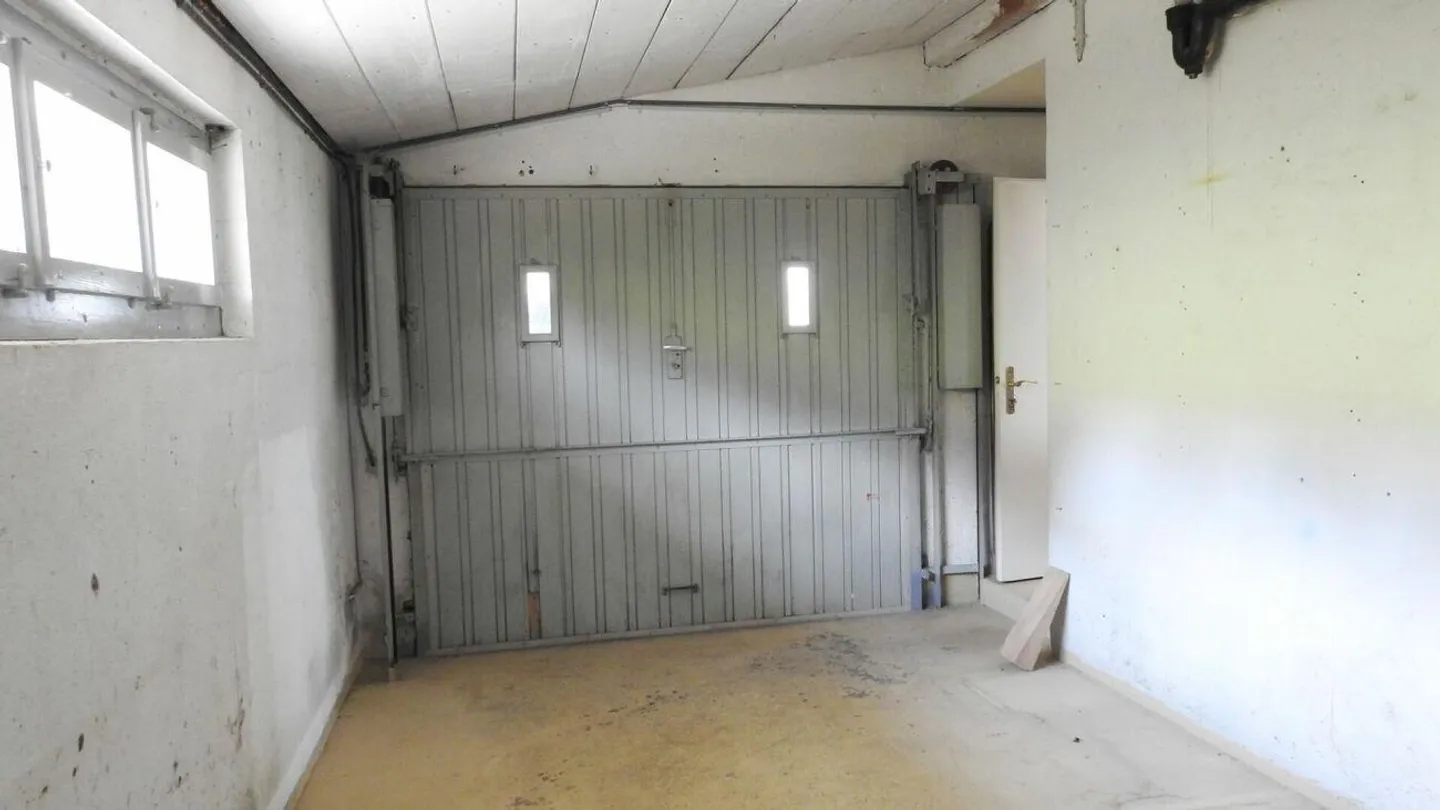 Einfamilienhaus mit grosser Baulandreserve! - Foto 22 von 26