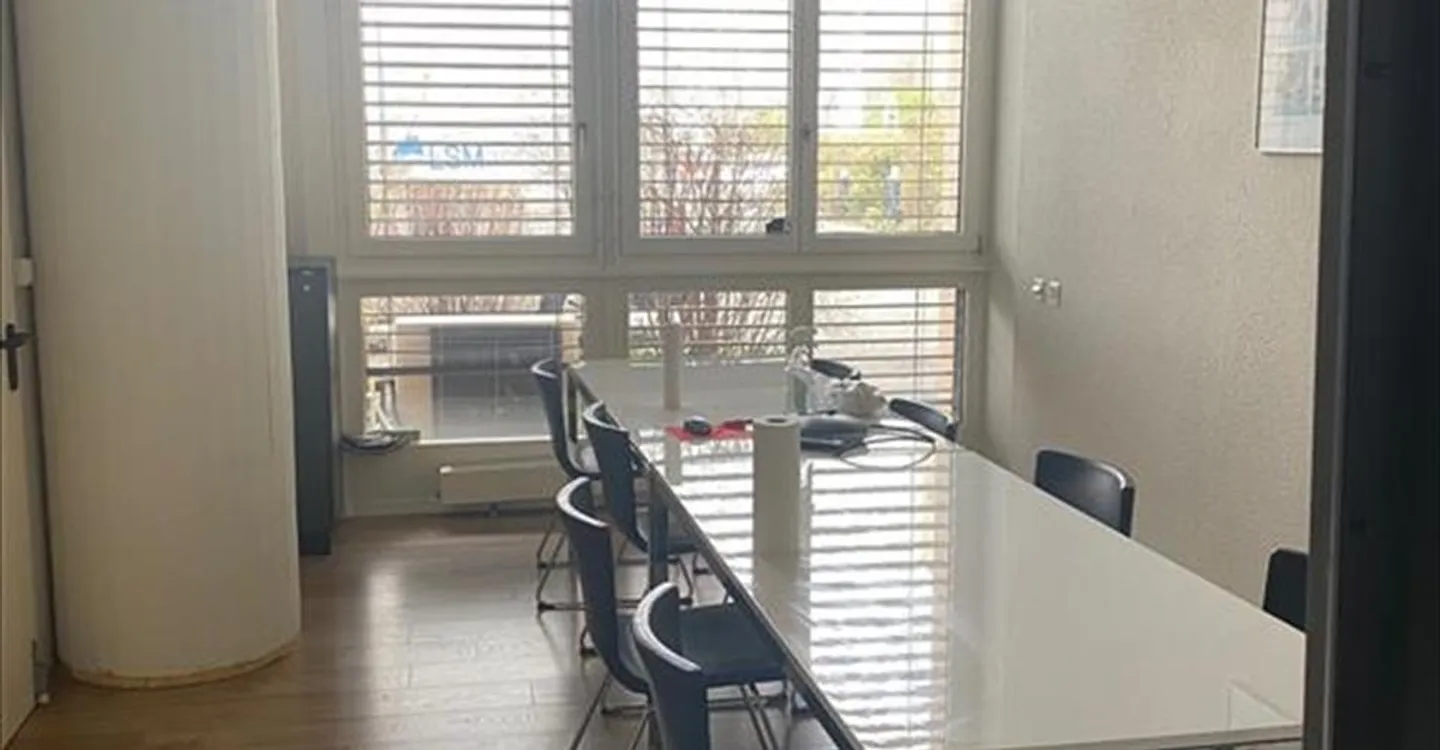 Office space for rent - Photo 4 of 12