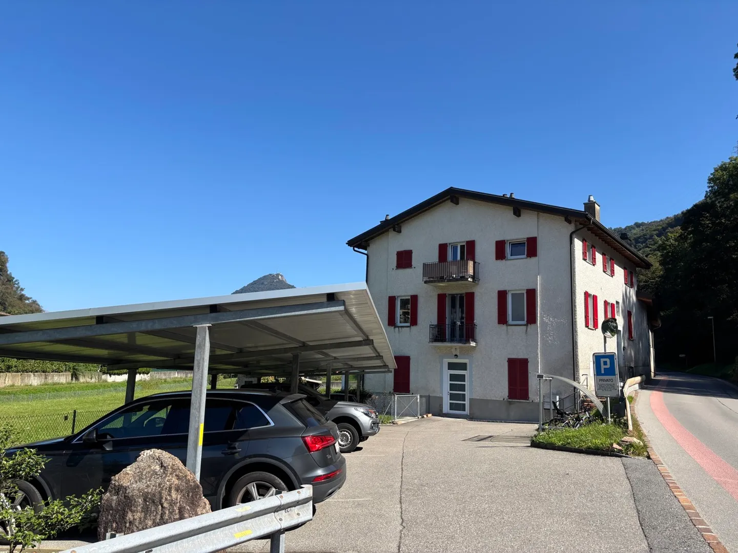 ZU VERKAUFEN EINKOMMENSIMMOBILIE MIT BAULAND - BARBENGO (LUGANO) - Foto 3 von 6
