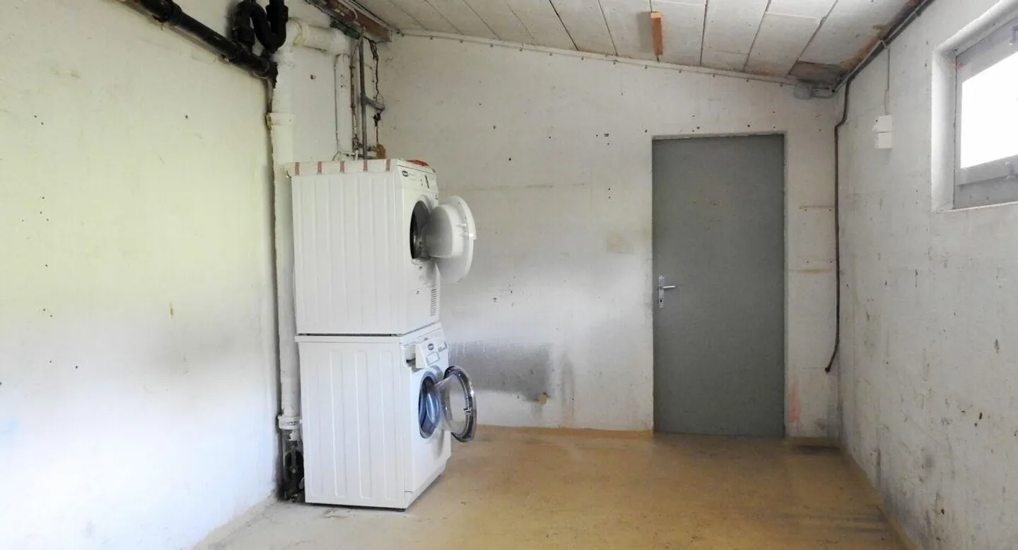 Einfamilienhaus mit grosser Baulandreserve! - Foto 23 von 26