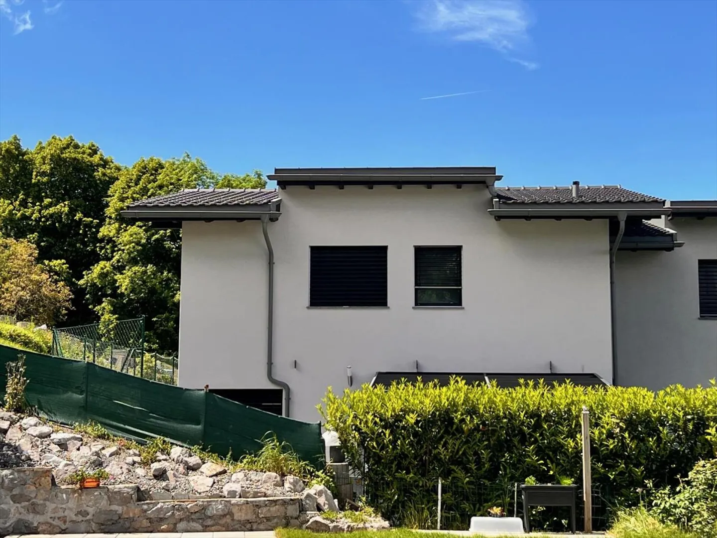 Maison contiguë 4.5 pièces - Photo 2 sur 13