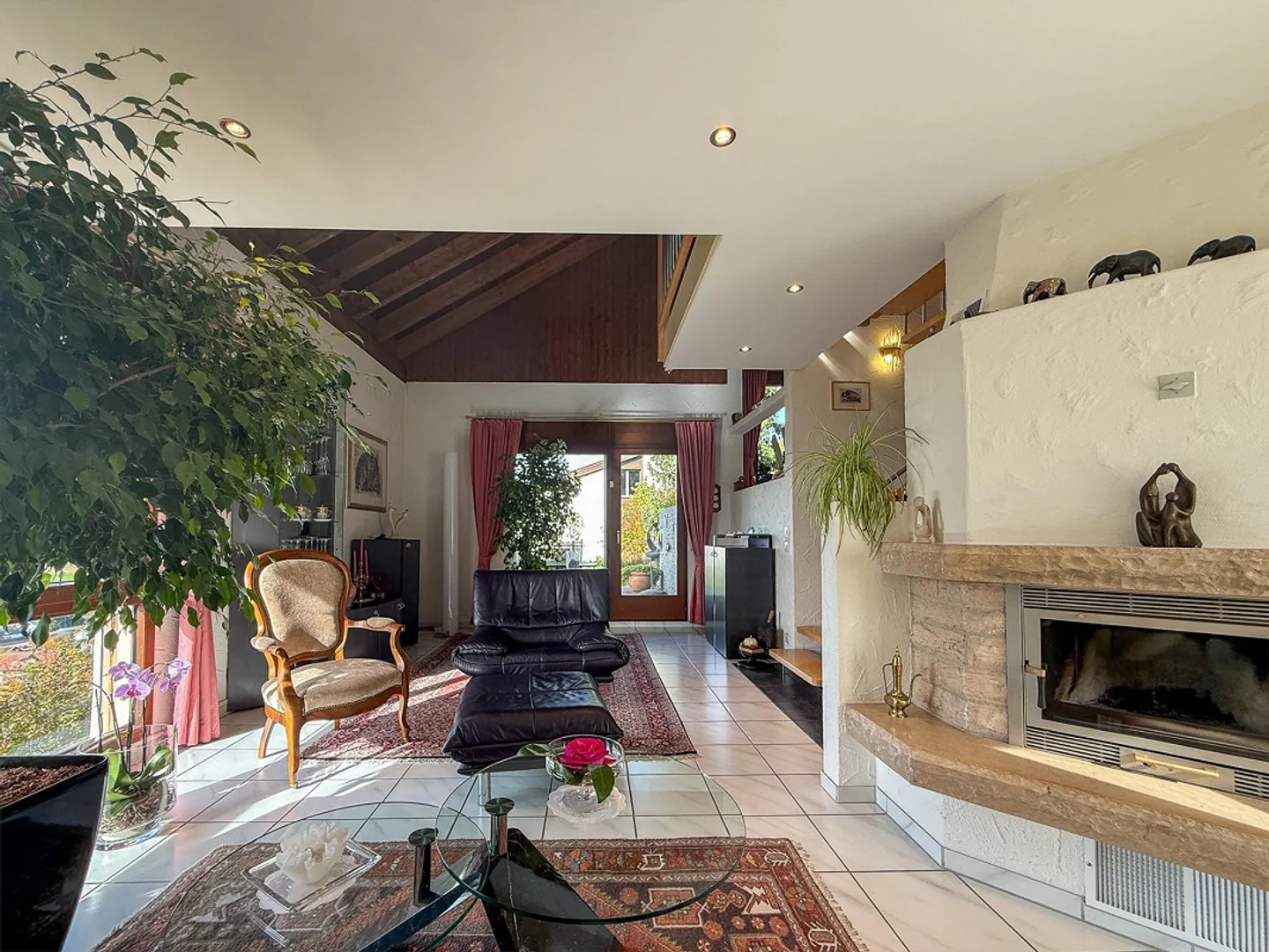 Charming 4.5-room single-family house with mountain view in Grosshoechstetten - Photo 17 of 27