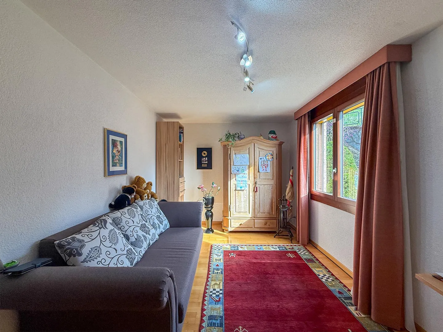 Charming 4.5-room single-family house with mountain view in Grosshoechstetten - Photo 19 of 27