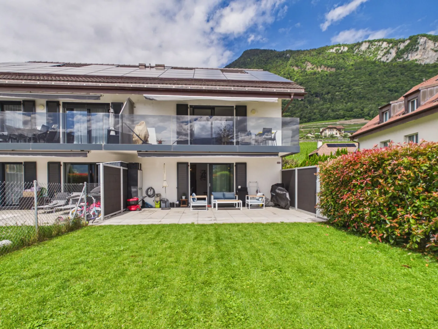 Appartamento moderno con giardino - Foto 2 di 10