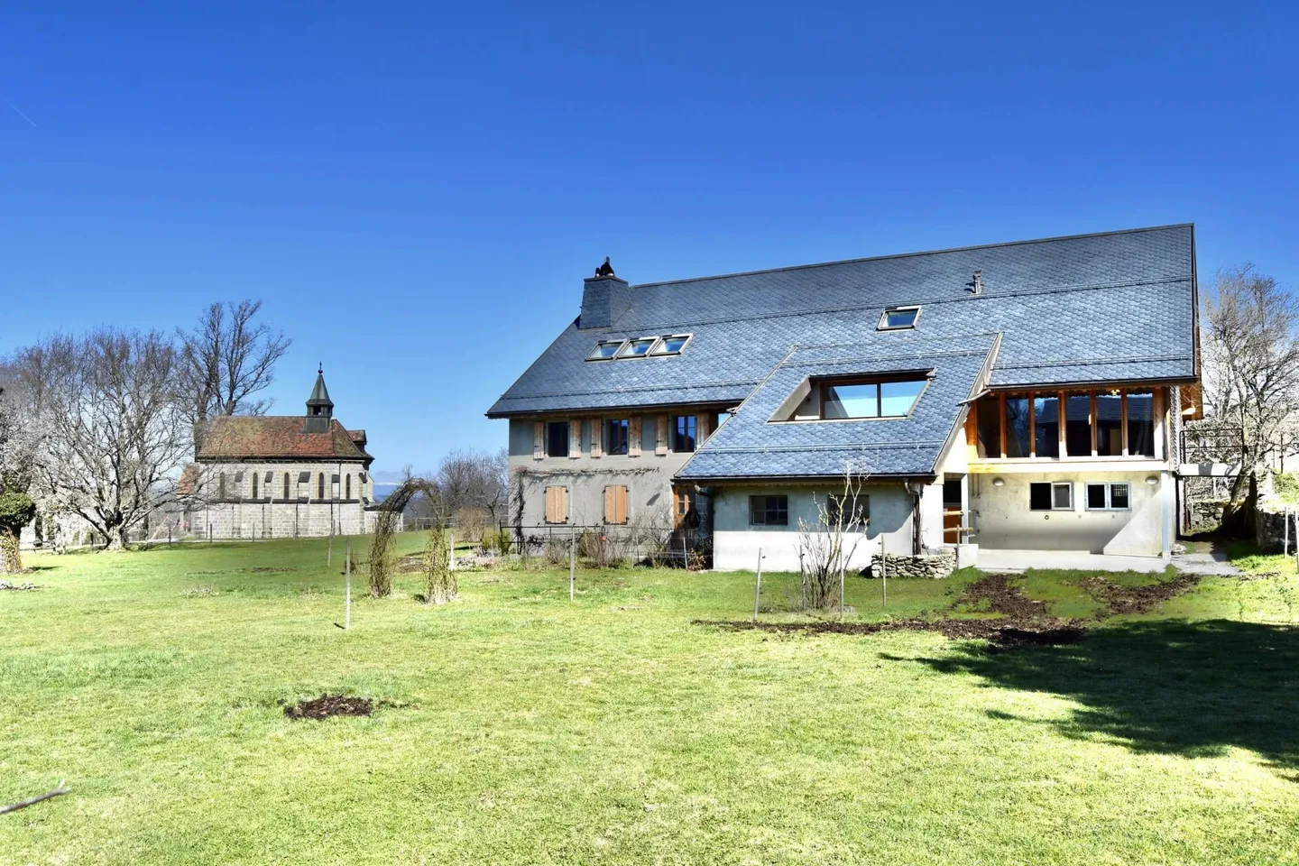 Charming Farmhouse Retreat - Photo 2 of 22
