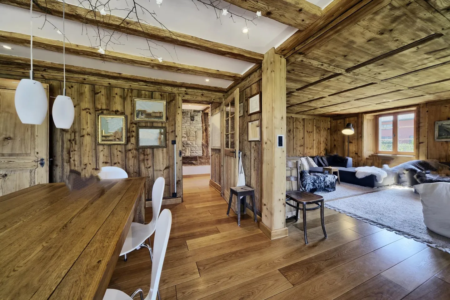 Charming Farmhouse Retreat - Photo 8 of 22