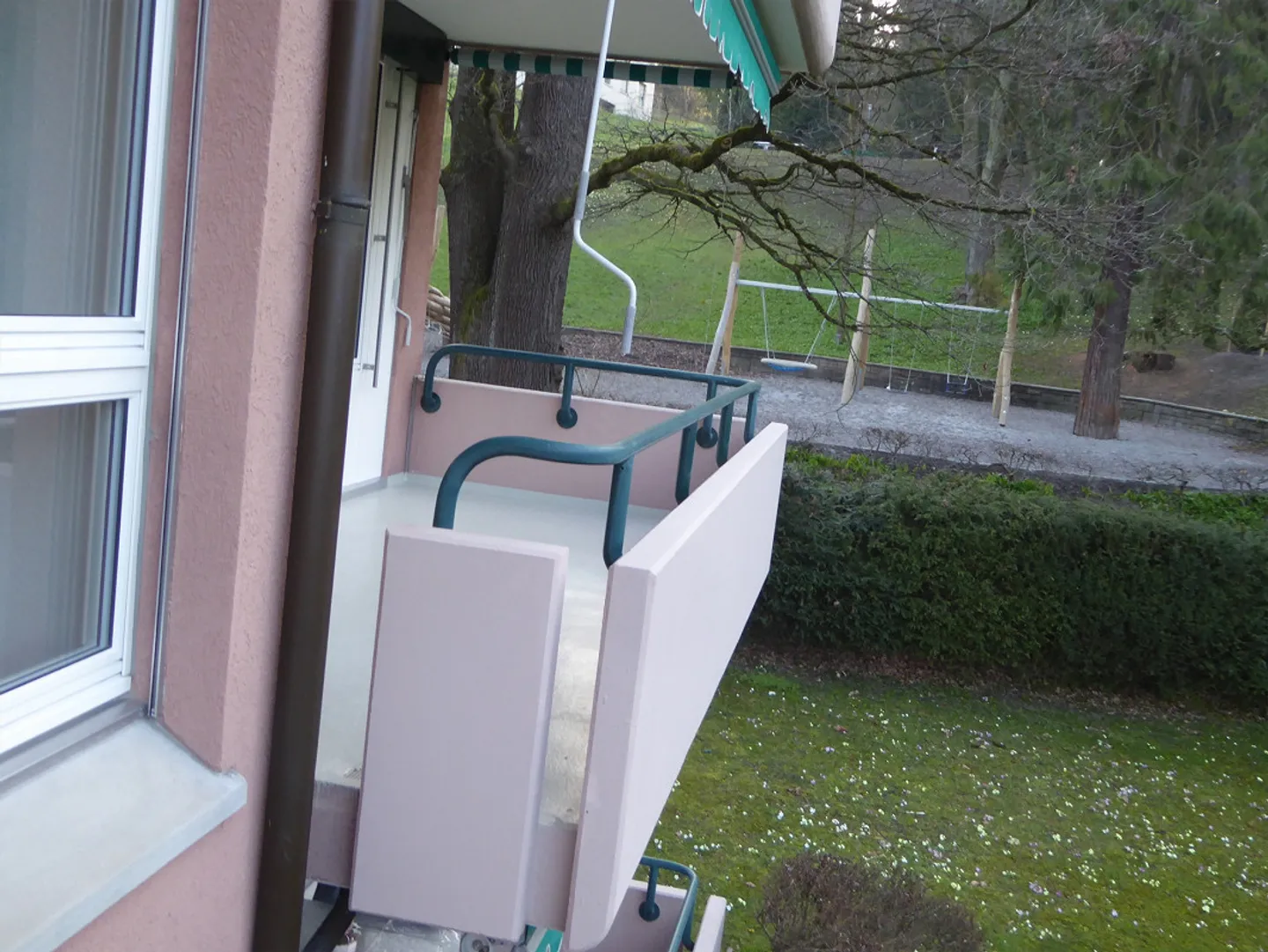 3.5 Room Apartment Prime Location Bright, Quiet Available Immediately for Rent - Photo 3 of 14