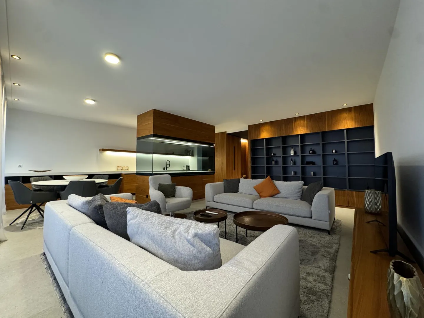 Luxury Apartment with Stunning Views - Photo 1 of 9