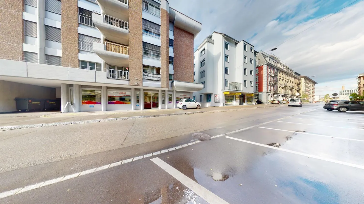 Posto auto Zurigo Oerlikon - Foto 2 di 4