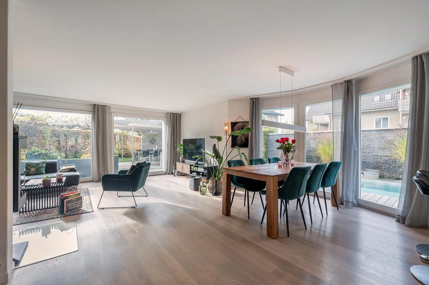 Giardino accogliente con fantastica piscina - Foto 5 di 13