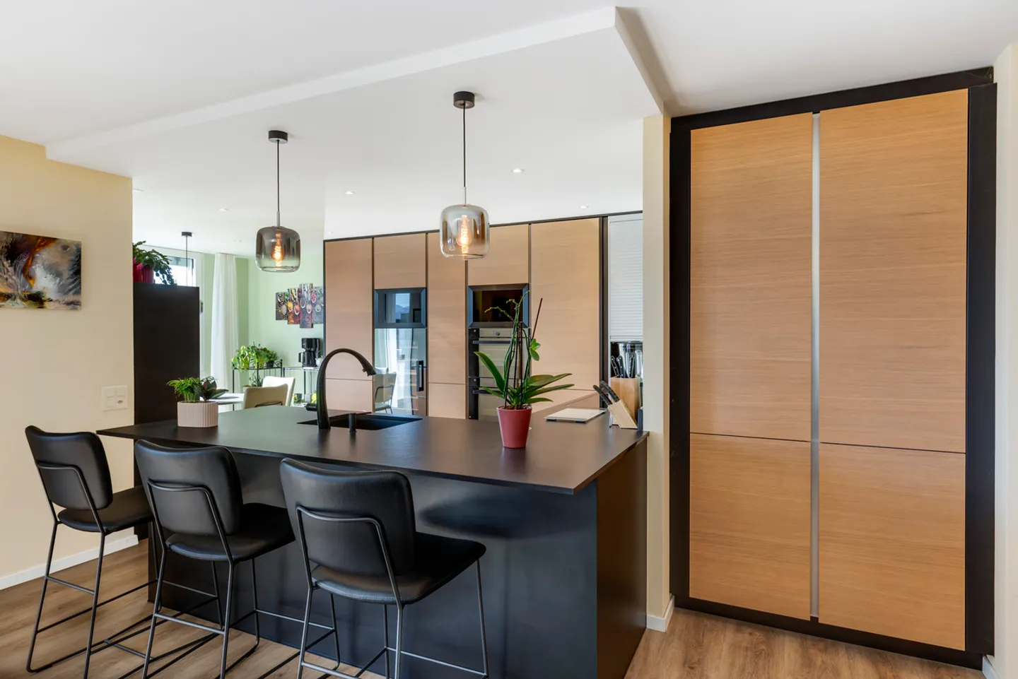 Appartement rénové de 6 pièces - Photo 6 sur 21